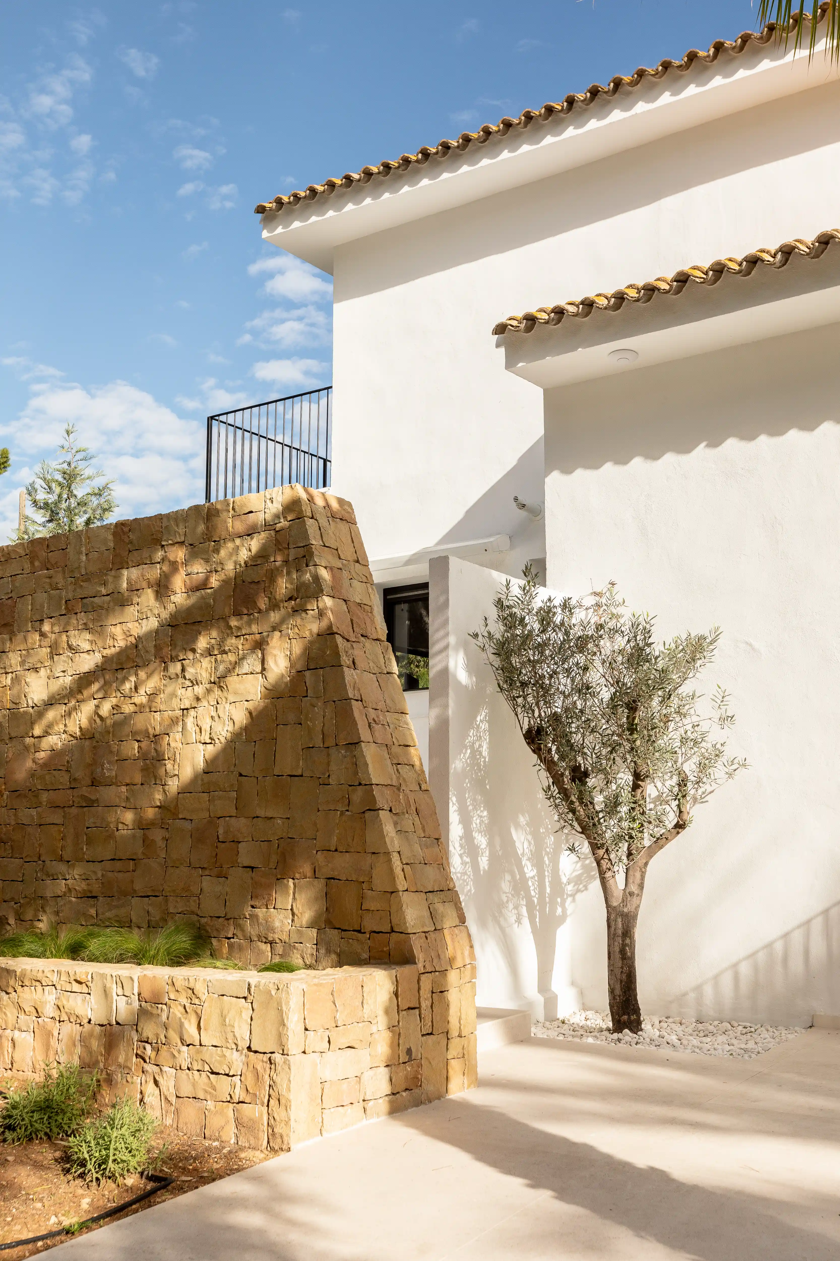 Reforma de villa detail in Campolivar Valencia image 9