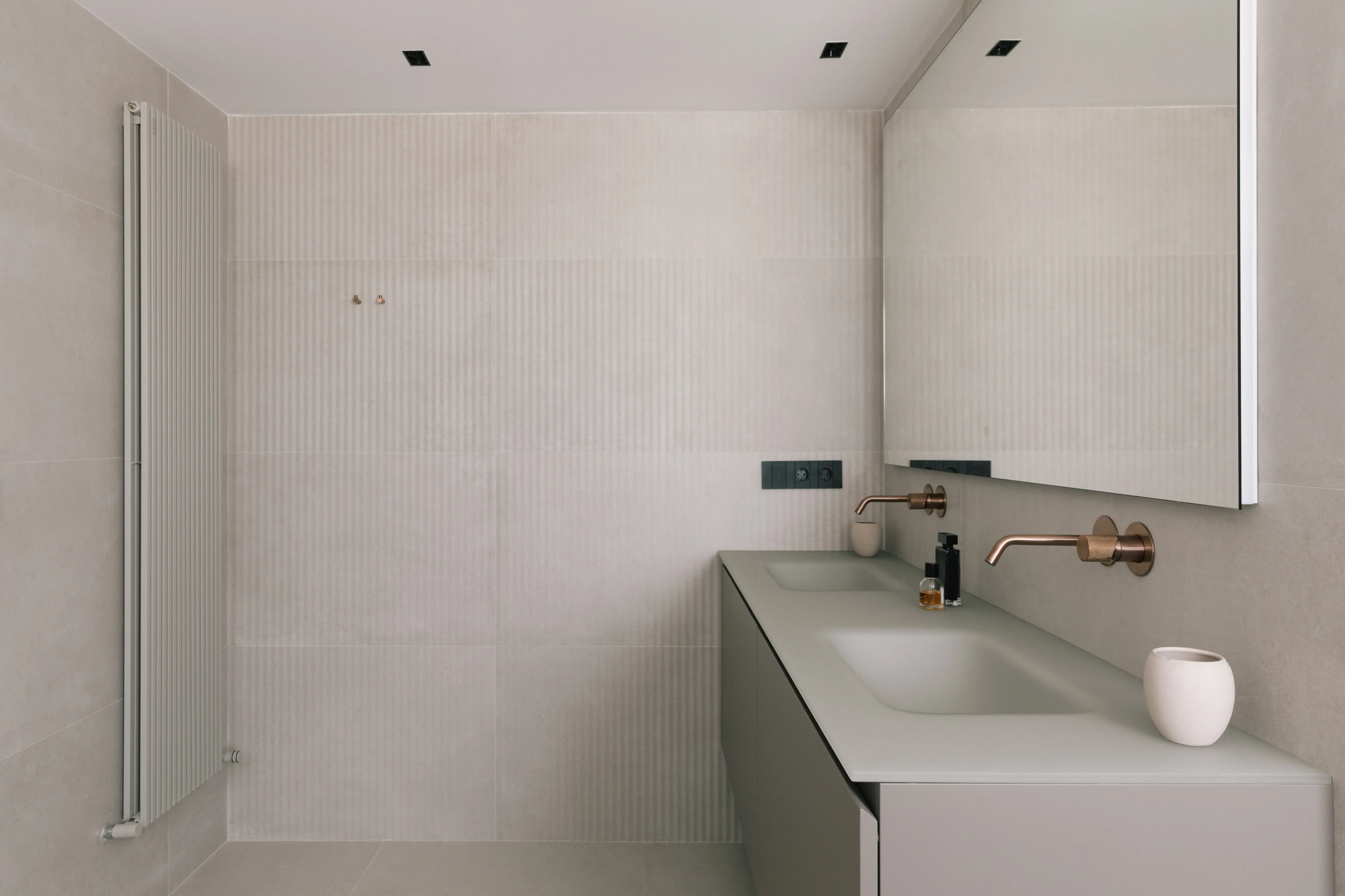 Reforma de baño detail in Campolivar Valencia image 41