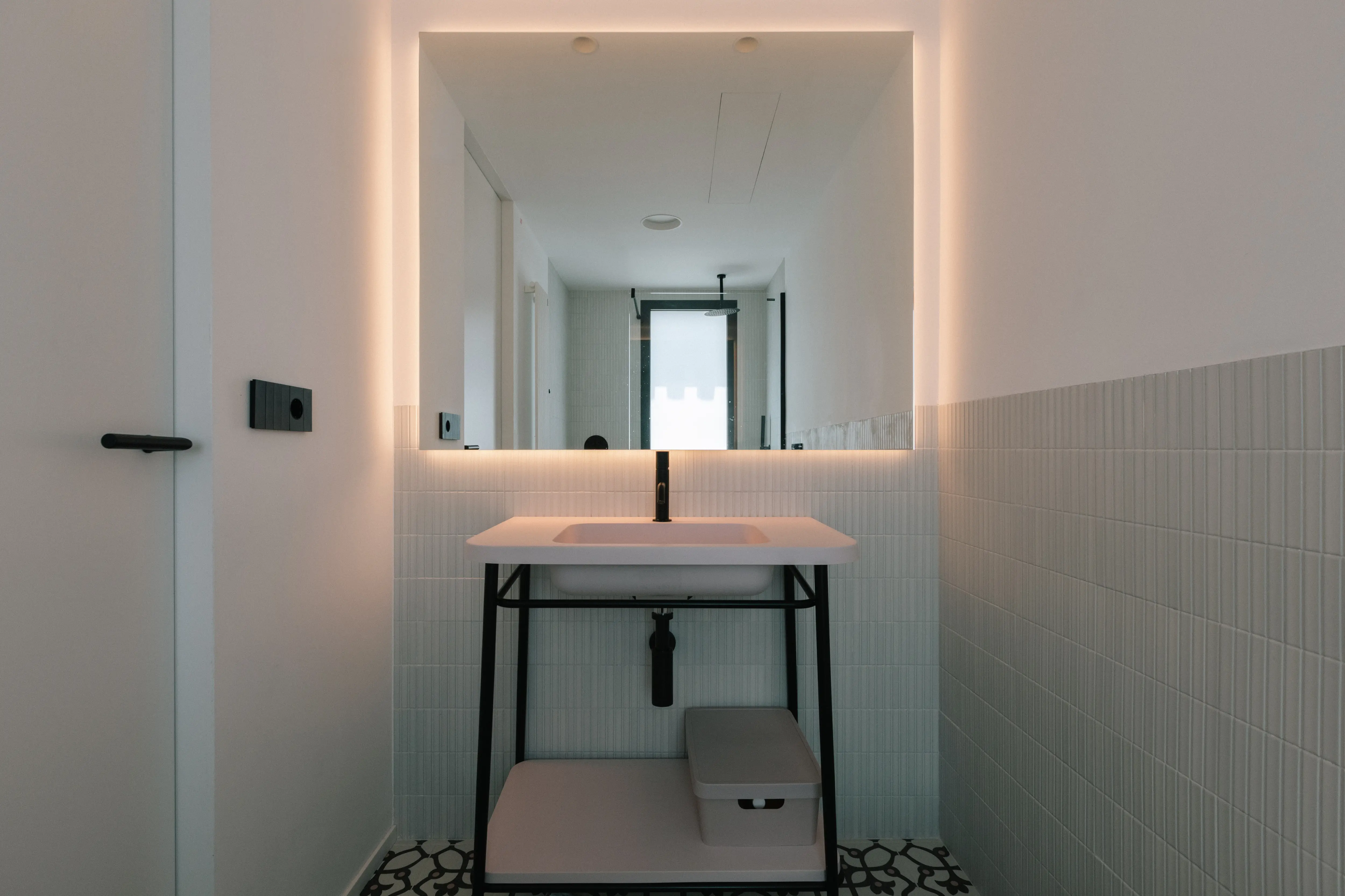 Reforma de baño detail in Campolivar Valencia image 49
